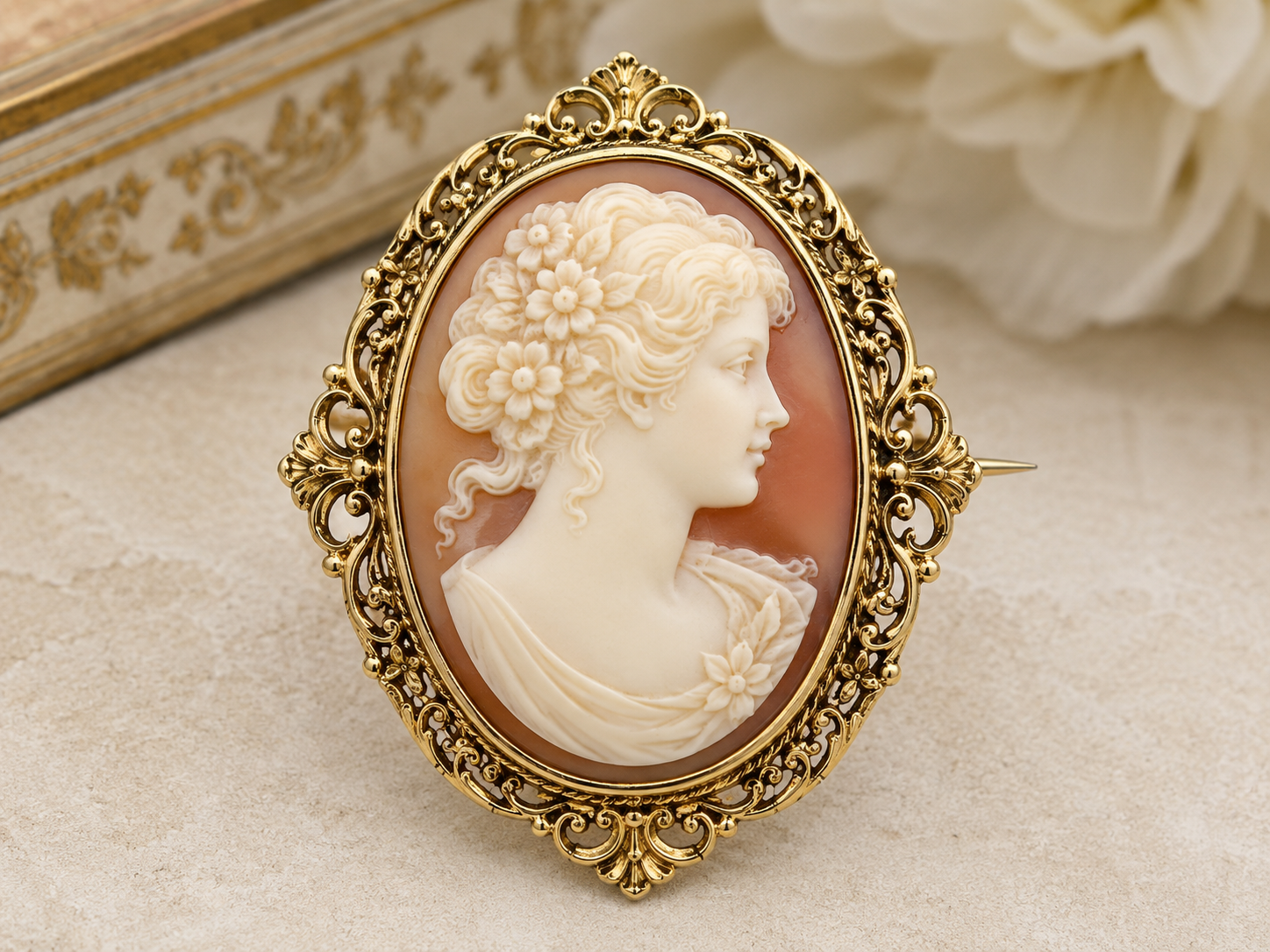 Vintage cameo brooch with gold filigree